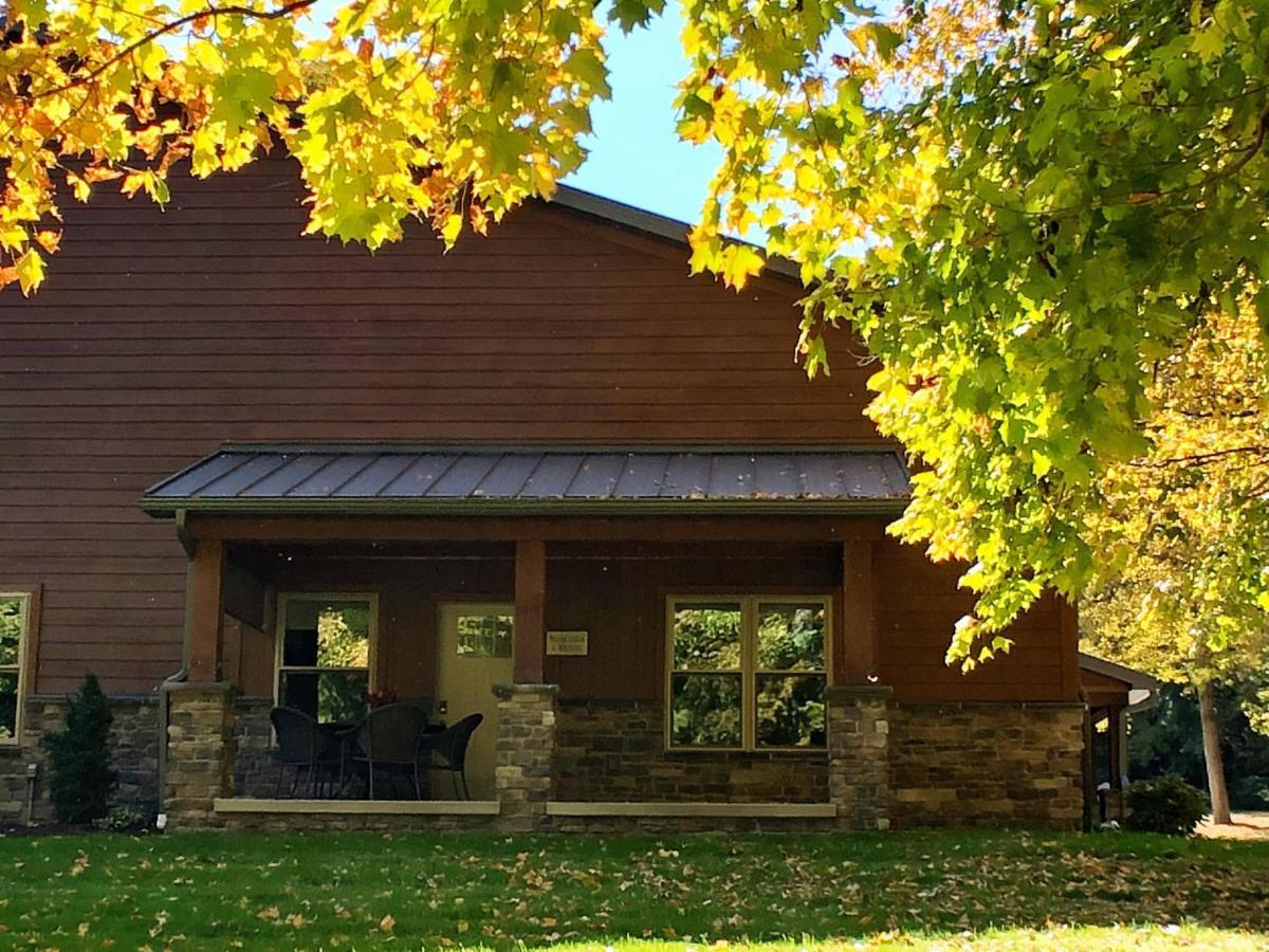 Sojourner'S Lodge & Log Cabin Suites Dundee エクステリア 写真