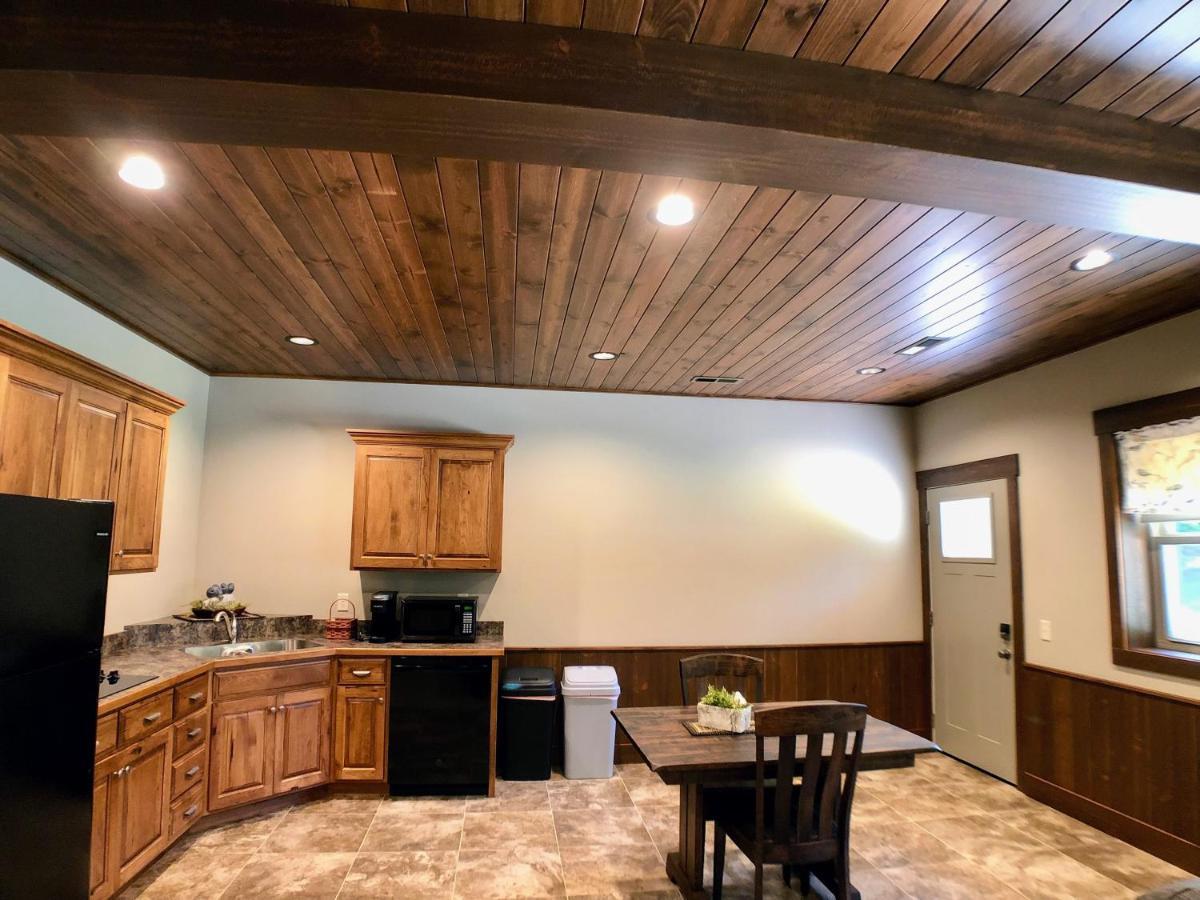 Sojourner'S Lodge & Log Cabin Suites Dundee エクステリア 写真