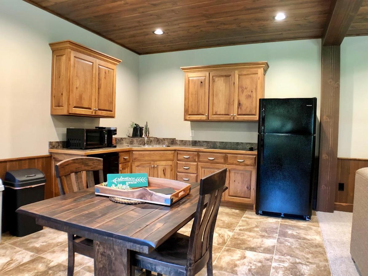 Sojourner'S Lodge & Log Cabin Suites Dundee エクステリア 写真