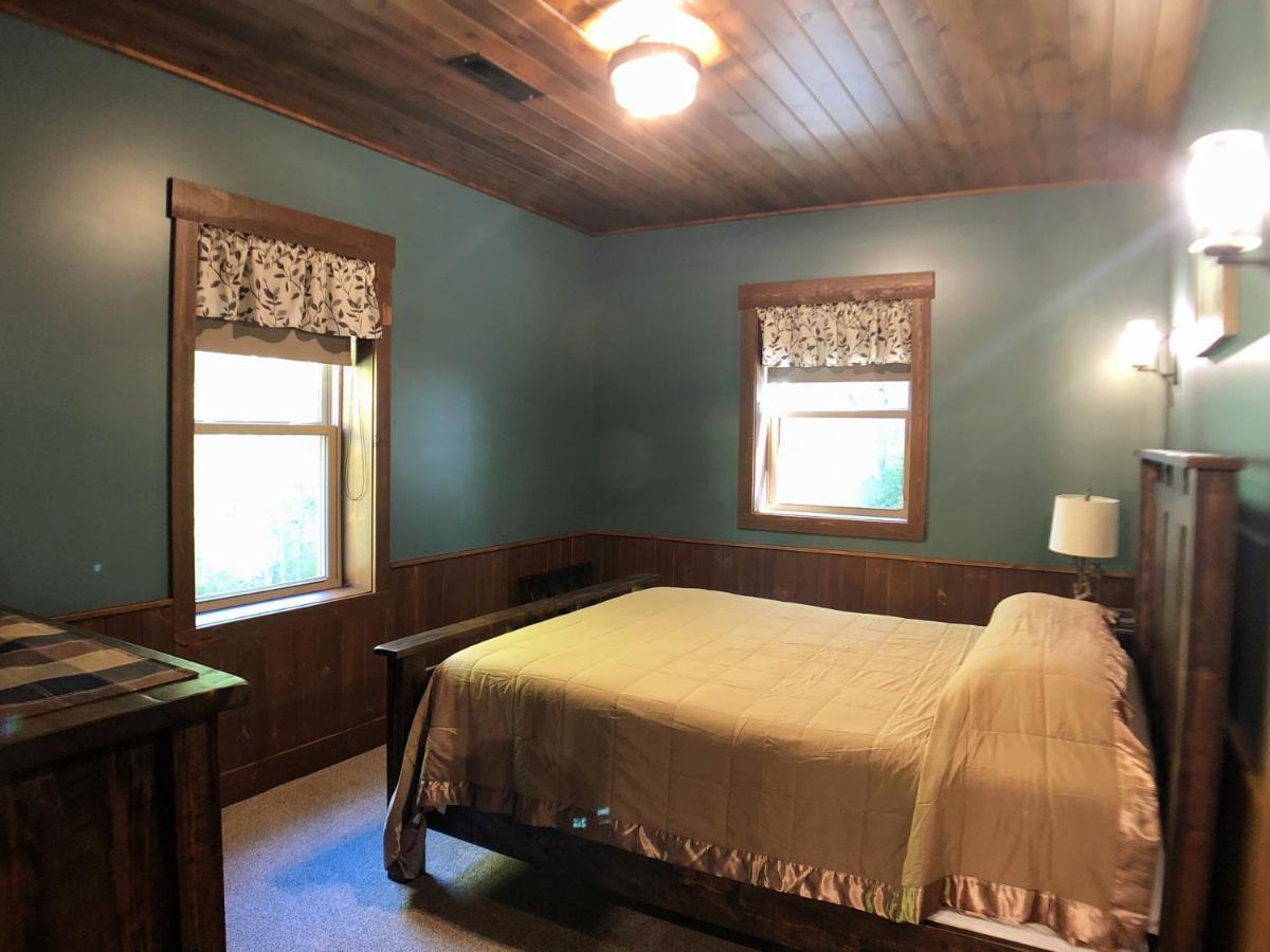 Sojourner'S Lodge & Log Cabin Suites Dundee エクステリア 写真