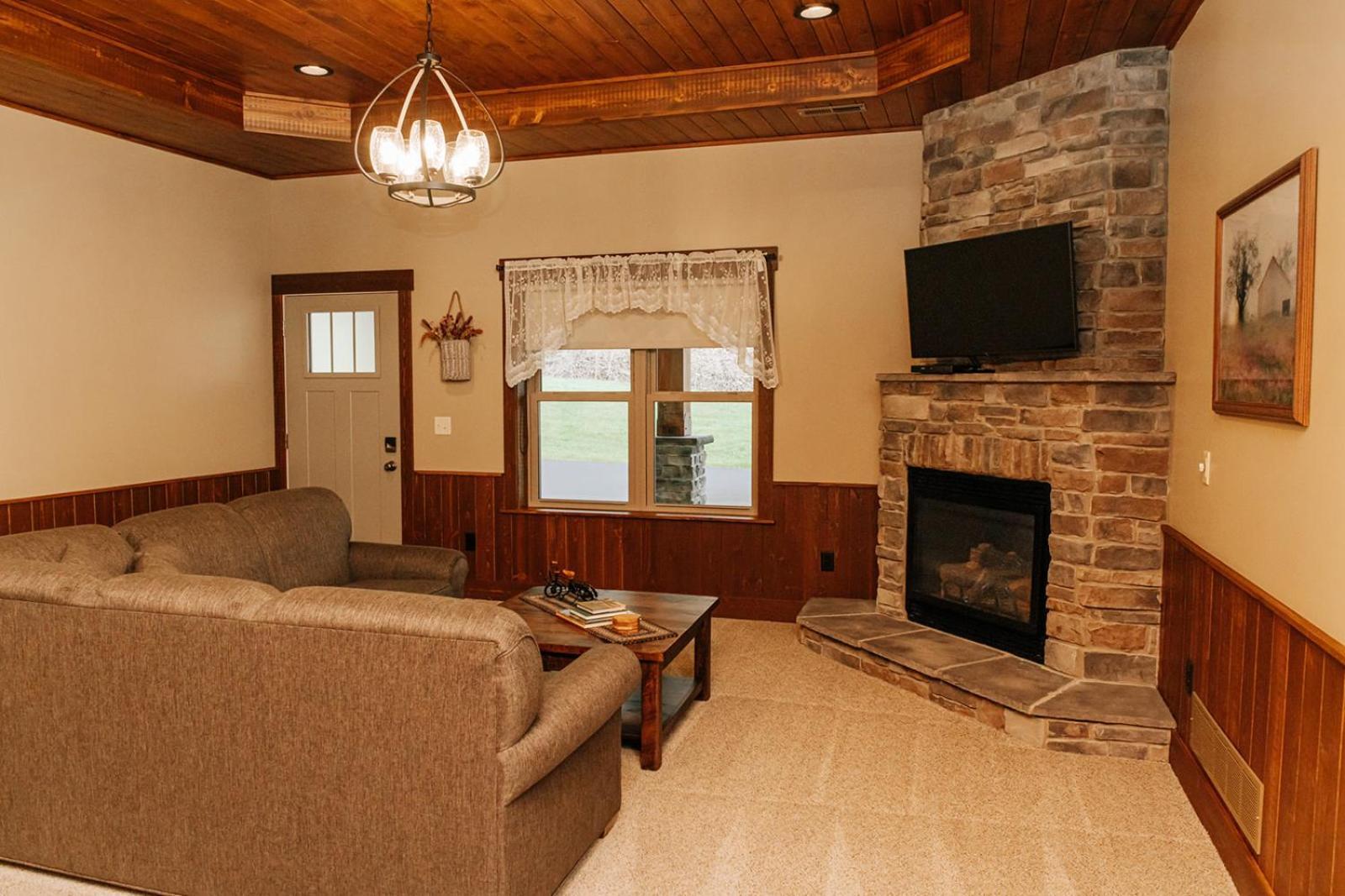 Sojourner'S Lodge & Log Cabin Suites Dundee エクステリア 写真